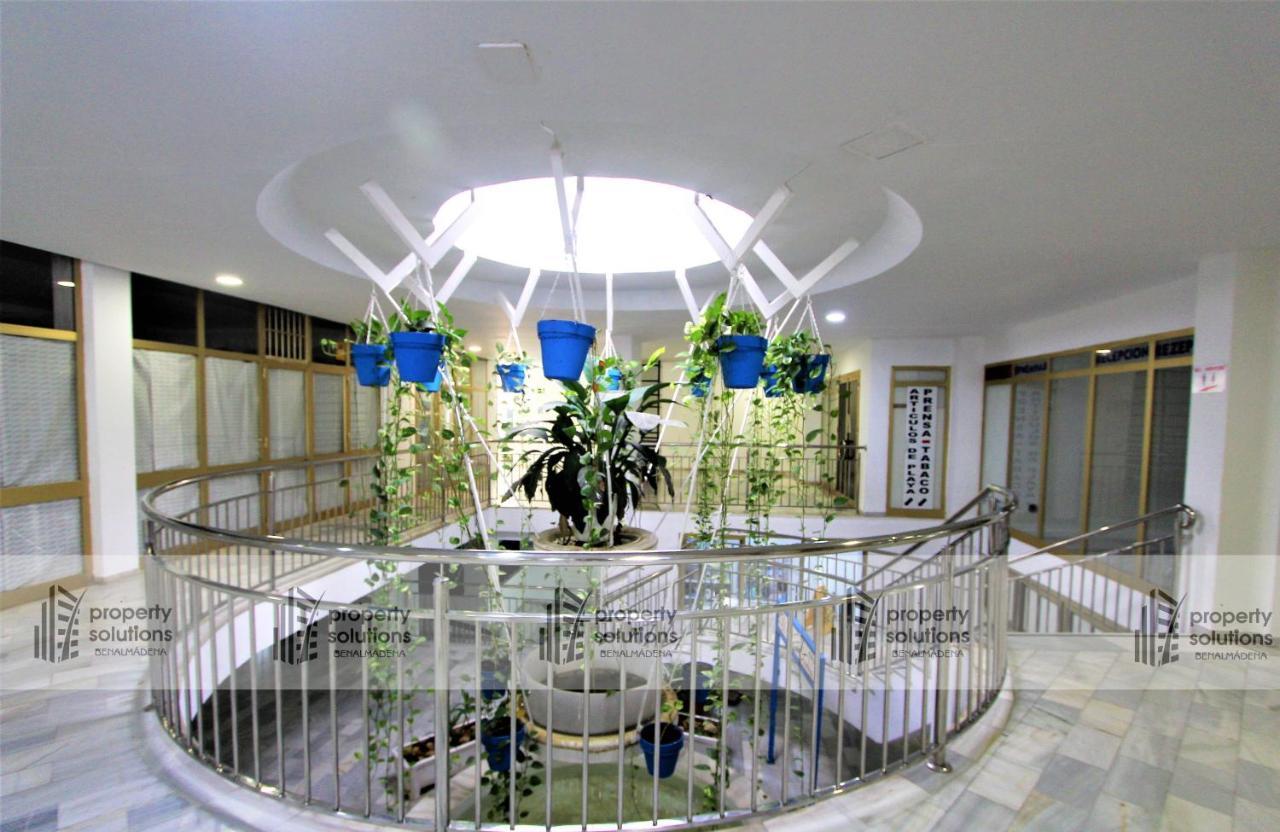812 Benalbeach. 1ºlinea De Playa. Vistas A La Piscina Y La Montana. 贝纳尔马德纳 外观 照片