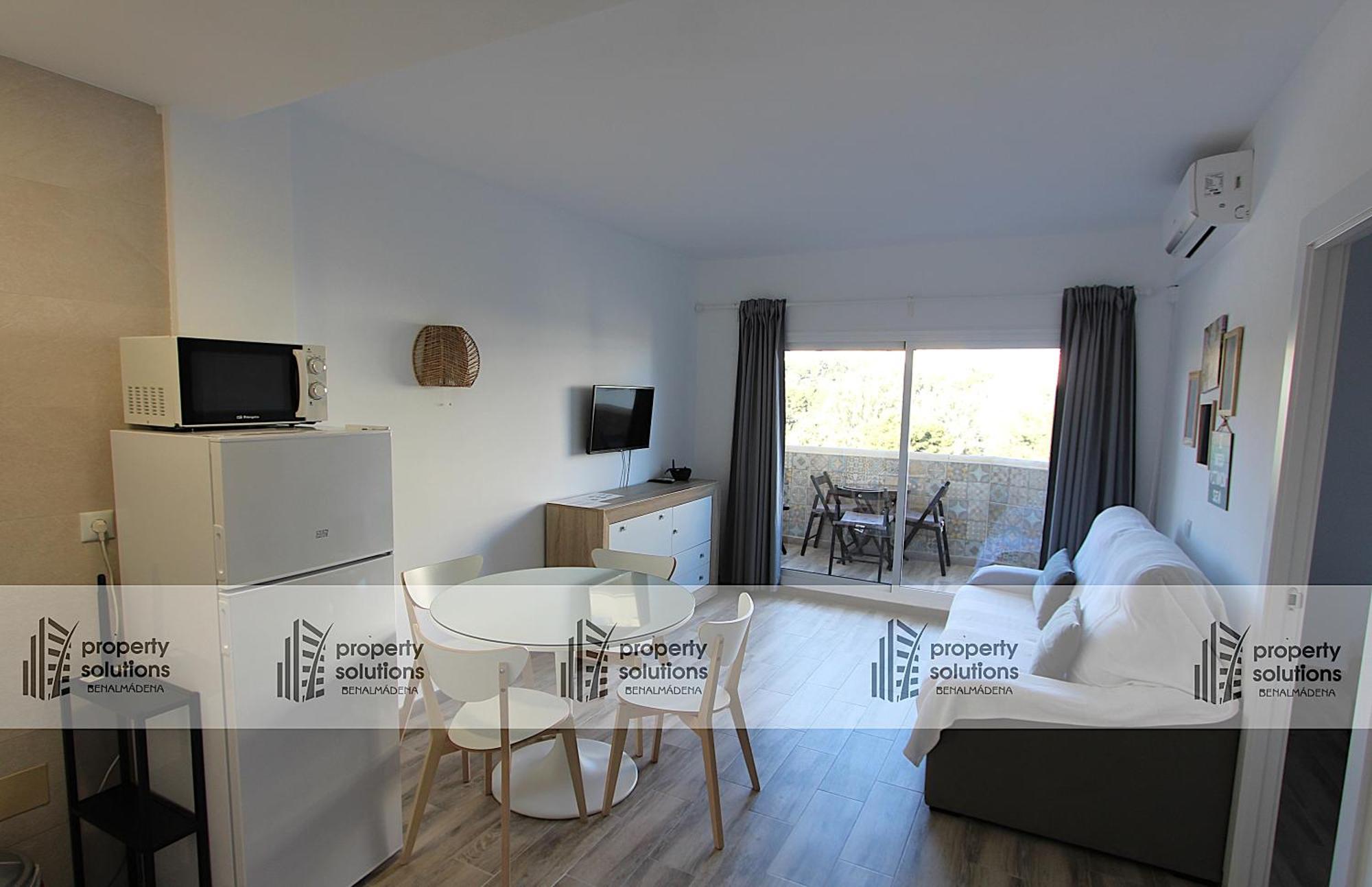 812 Benalbeach. 1ºlinea De Playa. Vistas A La Piscina Y La Montana. 贝纳尔马德纳 外观 照片